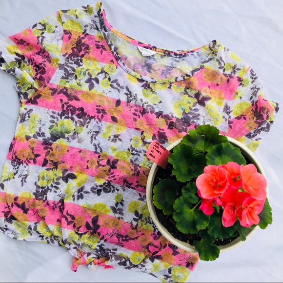 🌺Stripes and flowers tie tee - Picture 2 of 4